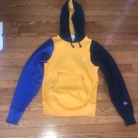 SOLD Champion colorblock hoodie - Picture 3 of 4